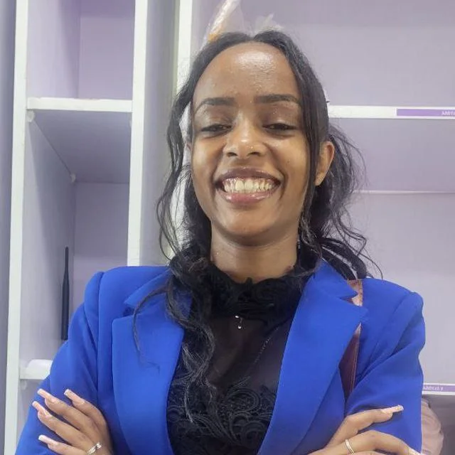 Tsedinya Shimlse picture